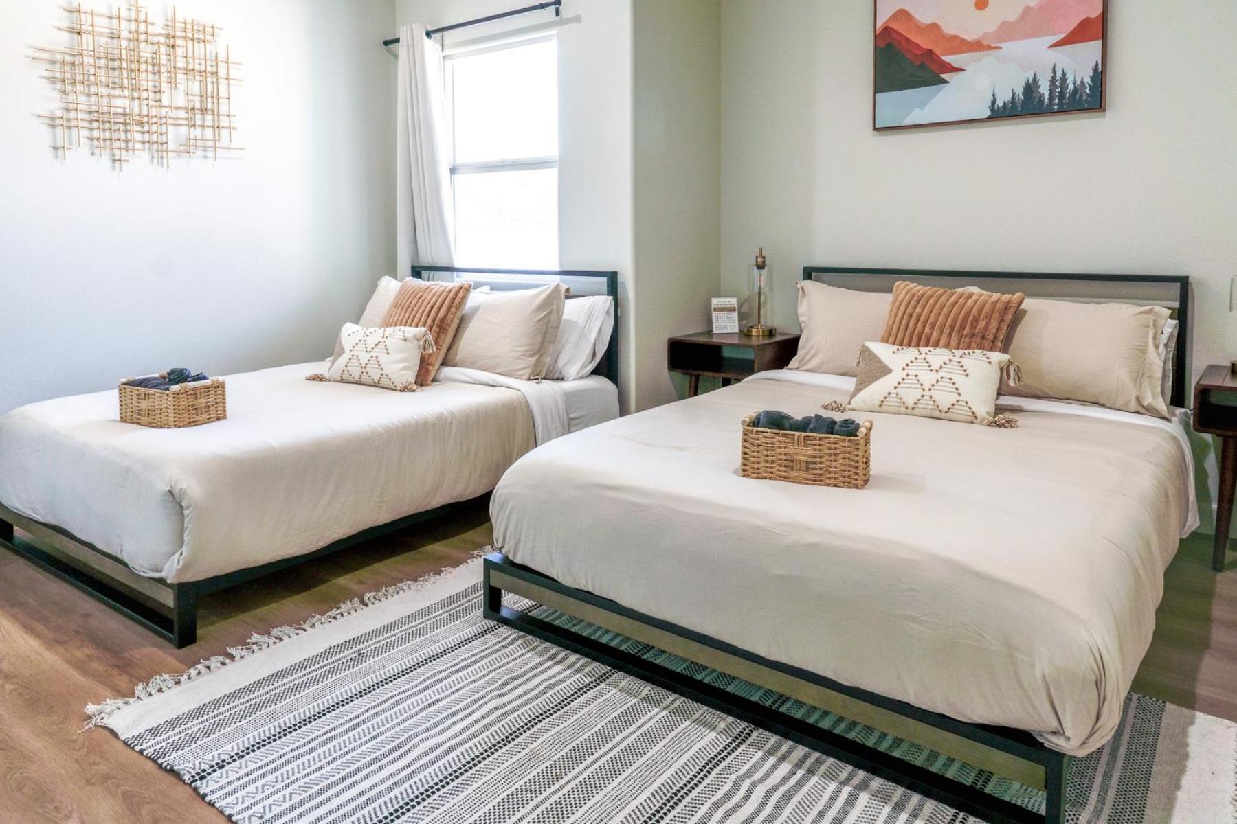 3Br Disney Vila Unit W Parking & Ev - Close To Beaches Midway City المظهر الخارجي الصورة